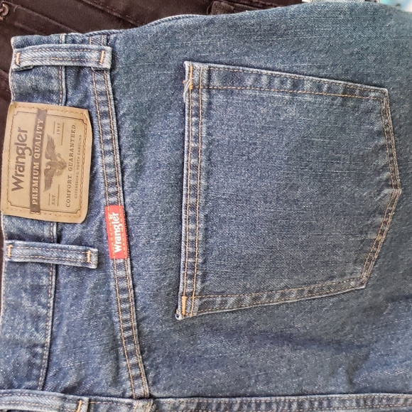 Wrangler 36×34 men's regular fit jeans - Picture 3 of 4